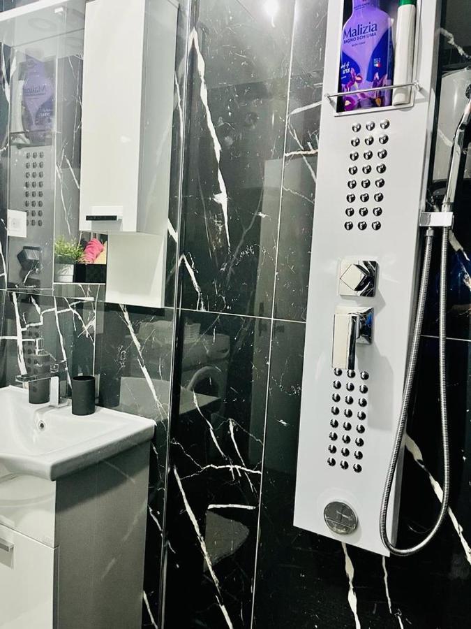 Stan Na Dan Kozarska Dubica Apartment Bosanska Dubica Ngoại thất bức ảnh
