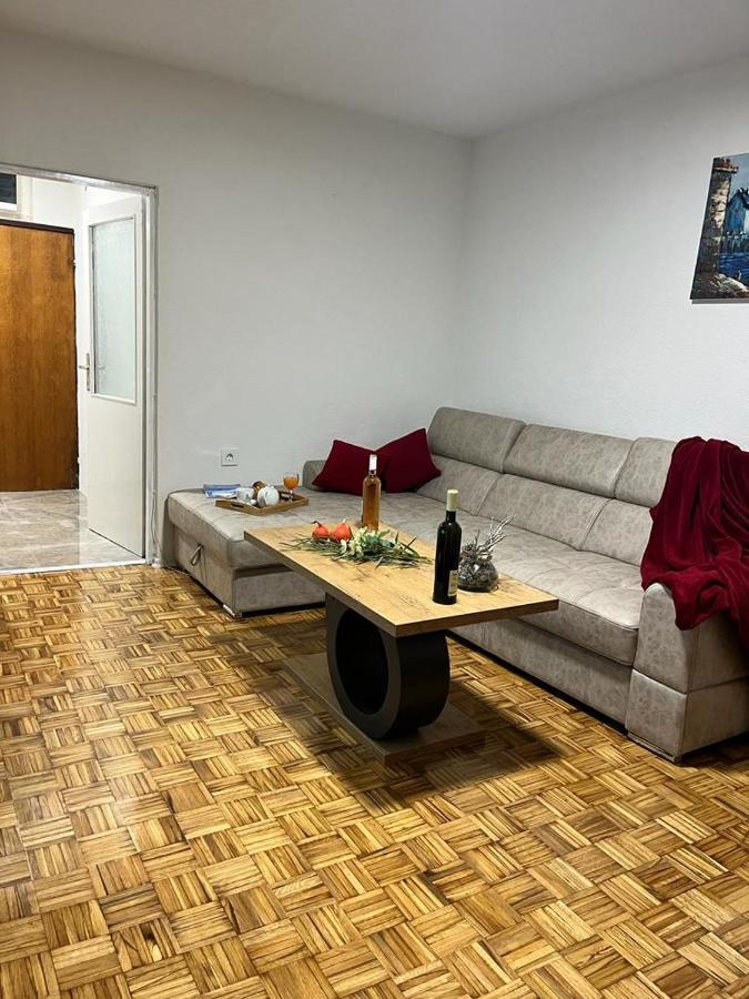 Stan Na Dan Kozarska Dubica Apartment Bosanska Dubica Ngoại thất bức ảnh