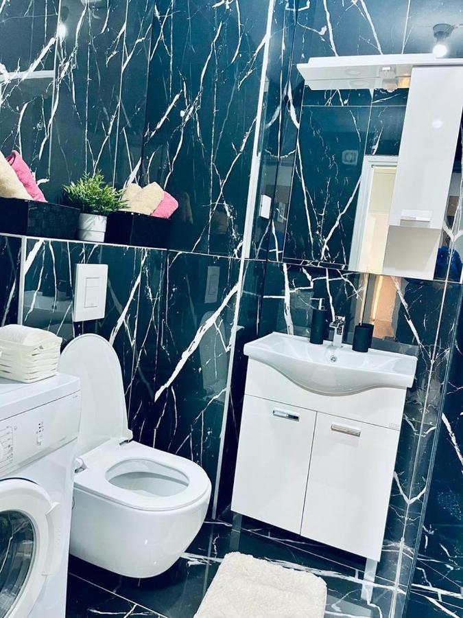 Stan Na Dan Kozarska Dubica Apartment Bosanska Dubica Ngoại thất bức ảnh