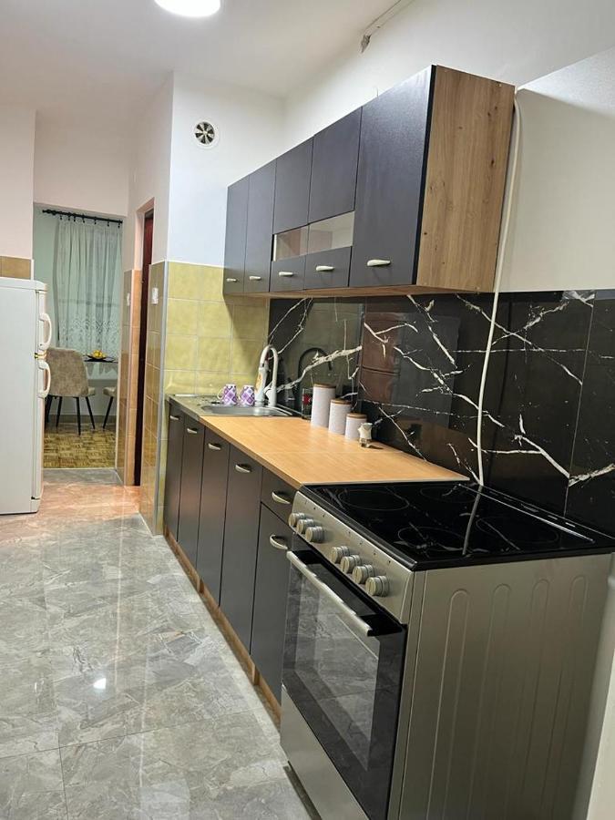 Stan Na Dan Kozarska Dubica Apartment Bosanska Dubica Ngoại thất bức ảnh