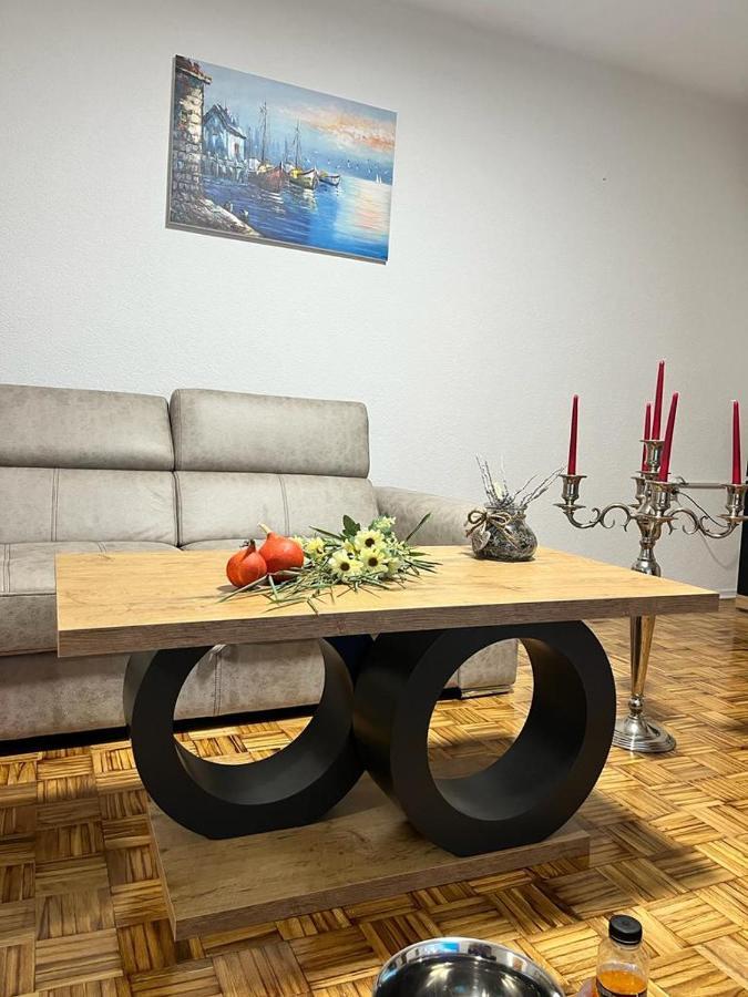 Stan Na Dan Kozarska Dubica Apartment Bosanska Dubica Ngoại thất bức ảnh